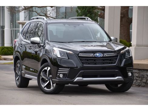 Used 2023 Subaru Forester Touring image 1