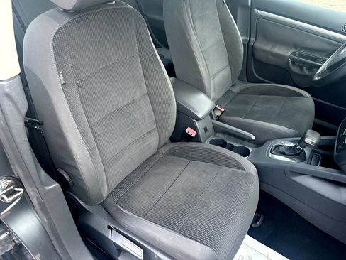 Used 2009 Volkswagen Jetta S image 17