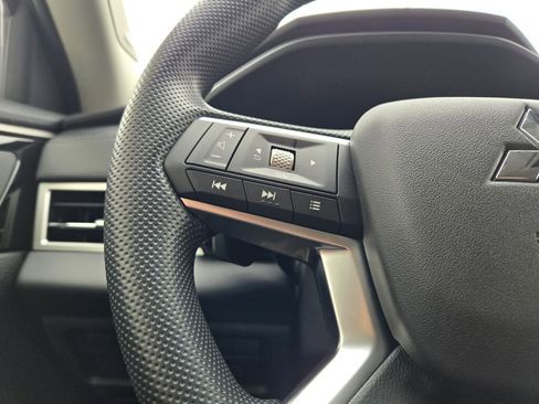 New 2026 Mitsubishi Outlander ES image 25