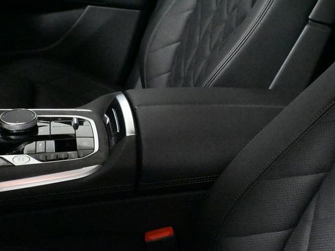 Used 2026 BMW X5 xDrive50e w/ Premium Package image 26