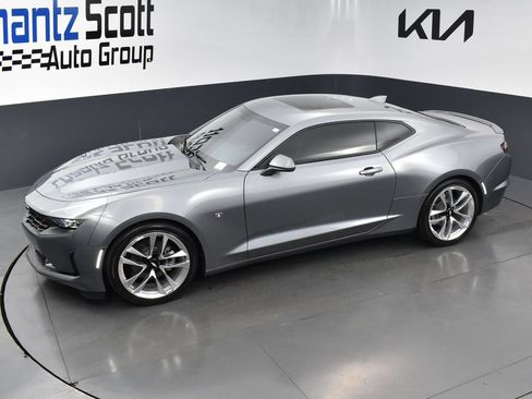 Used 2020 Chevrolet Camaro LT w/ RS Package RWD image 10