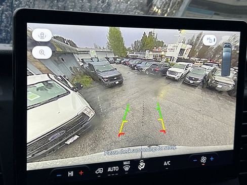 New 2026 Ford Transit 250 148 Medium Roof w/ Load Area Protection Package image 18