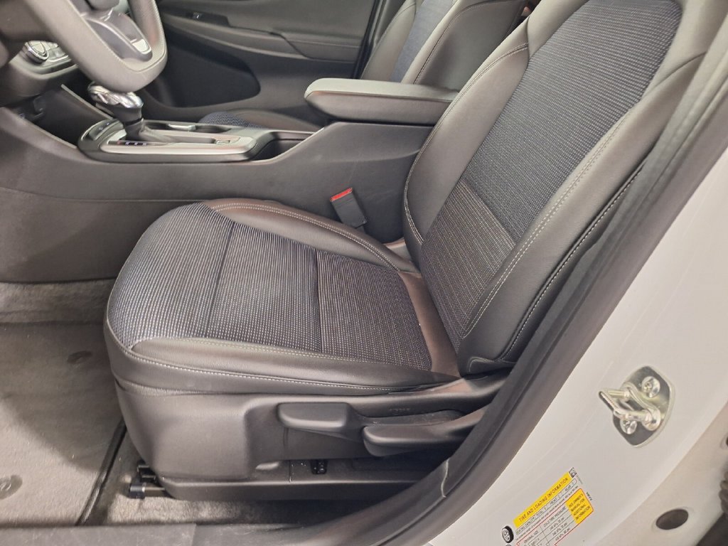 Used 2026 Buick Envista Preferred FWD image 28