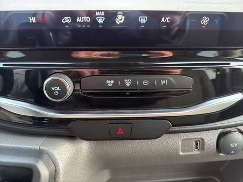 Used 2024 Ford Transit 350 XLT image 23