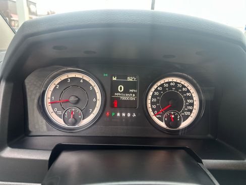 Used 2018 RAM 2500 Tradesman w/ Chrome Appearance Group image 36