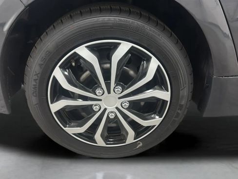Used 2023 Toyota Corolla LE w/ Carpet Mat Package (TMS) FWD image 31