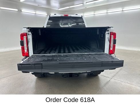 Used 2025 Ford F350 Lariat w/ Lariat Ultimate Package AWD/4WD image 18