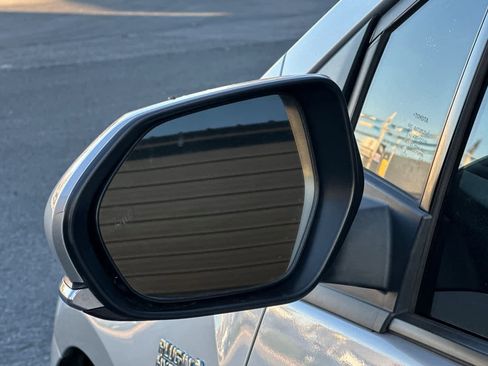 Used 2021 Toyota Prius Prime Limited image 8