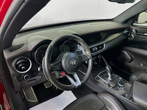Used 2018 Alfa Romeo Stelvio Quadrifoglio w/ Driver Assist Dynamic Package AWD/4WD image 12