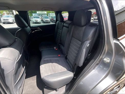 Used 2022 Mitsubishi Outlander SE AWD/4WD image 25