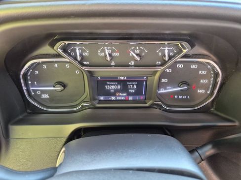 Used 2022 GMC Sierra 1500 SLT w/ SLT Premium Plus Package AWD/4WD image 15