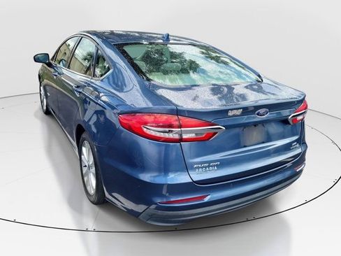Used 2019 Ford Fusion SE FWD image 5
