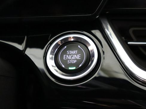 Used 2024 Chevrolet Trax RS image 37