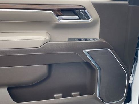 Used 2024 GMC Sierra 1500 SLT image 11