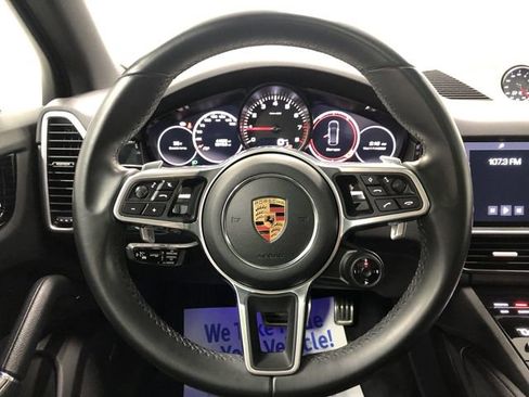 Used 2019 Porsche Cayenne S image 16