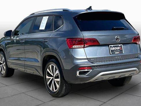 Used 2022 Volkswagen Taos SE FWD image 12