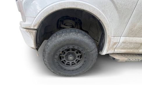 Used 2018 Ford F150 XLT w/ Equipment Group 302A Luxury image 13