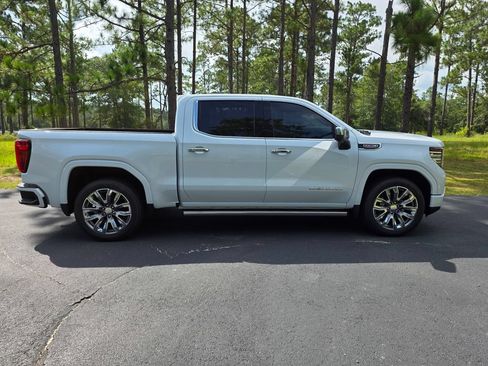 New 2026 GMC Sierra 1500 Denali w/ Denali Reserve Package AWD/4WD image 6