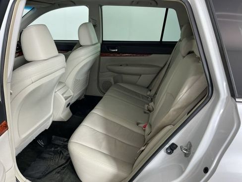 Used 2012 Subaru Outback 3.6R Limited AWD/4WD image 25