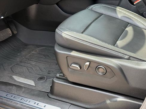 Used 2024 GMC Yukon Denali w/ LPO, Floor Liner Package AWD/4WD image 24