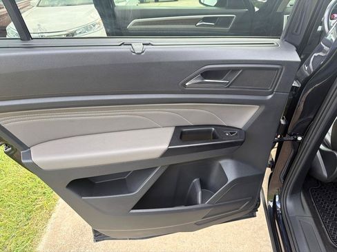 Used 2021 Volkswagen Atlas SEL AWD/4WD image 36