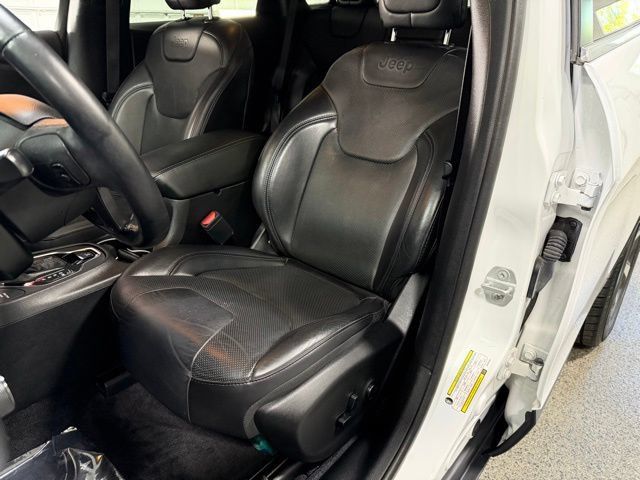 Used 2019 Jeep Cherokee Limited AWD/4WD image 20