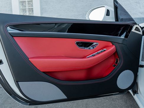 Used 2023 Bentley Continental GT Mulliner image 23