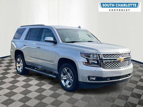 Used 2019 Chevrolet Tahoe LT w/ LT Signature Package image 3