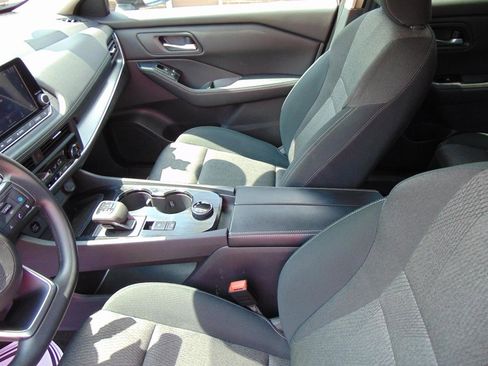 Used 2024 Nissan Rogue SV AWD/4WD image 20