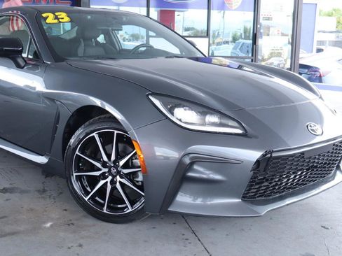 Used 2023 Toyota GR86 RWD image 2