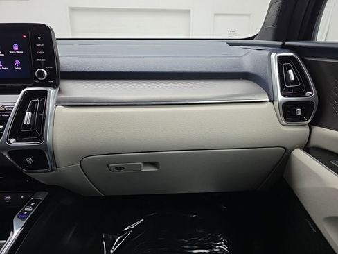 Used 2023 Kia Sorento SX Prestige w/ Panoramic Sunroof Package image 41