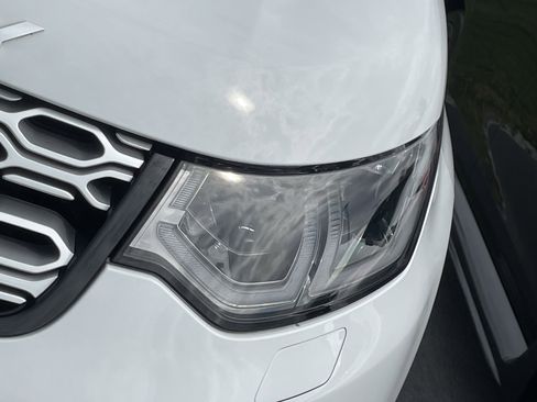 Used 2023 Land Rover Discovery Sport SE AWD/4WD image 4