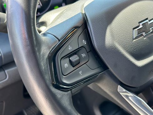 Used 2023 Chevrolet Bolt EUV Premier FWD image 17