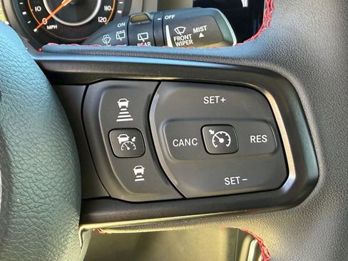 Certified 2024 Jeep Wrangler Unlimited Rubicon w/ Technology Group image 23