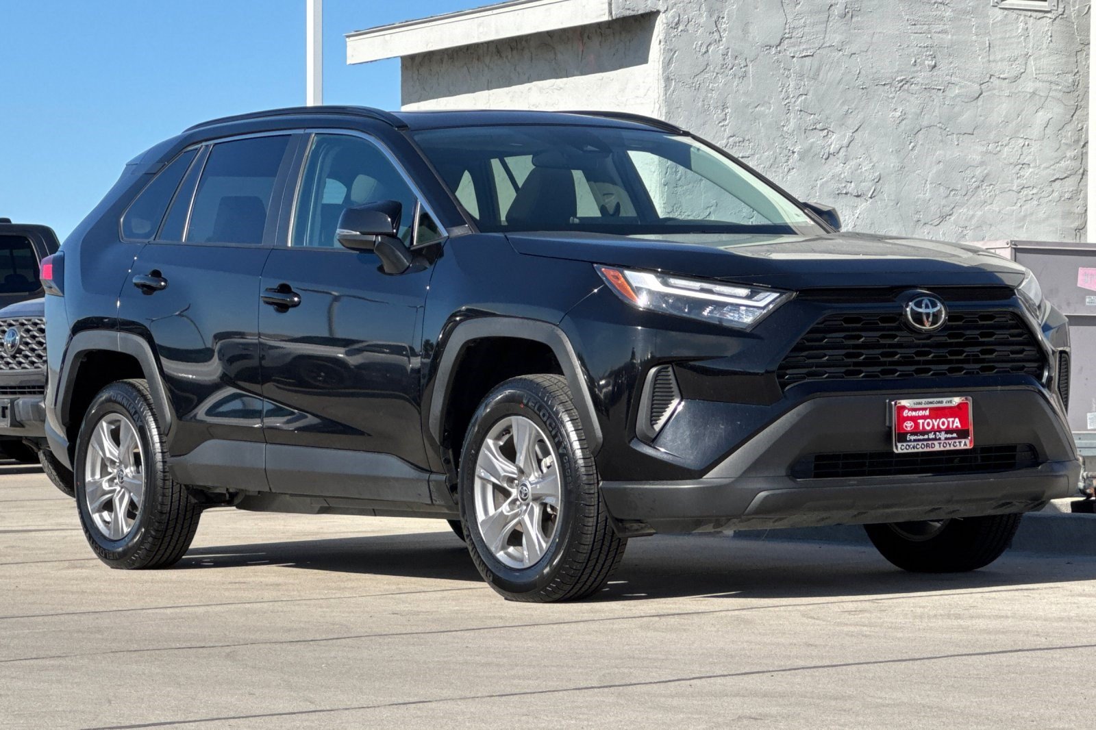 Used 2025 Toyota RAV4 XLE w/ Convenience Package AWD/4WD image 7