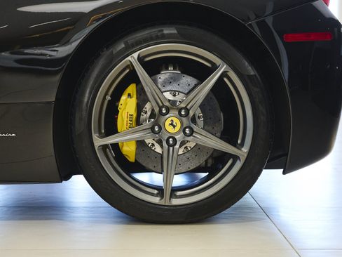 Used 2013 Ferrari 458 Spider RWD image 32