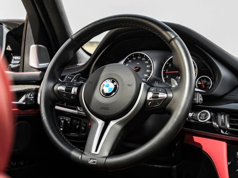 Used 2017 BMW X5 M image 15
