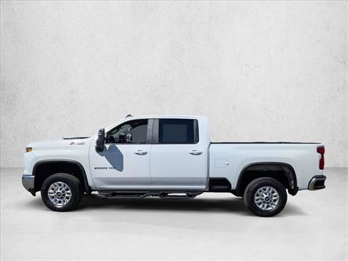 Used 2024 Chevrolet Silverado 2500 LT w/ All Star Edition AWD/4WD image 9