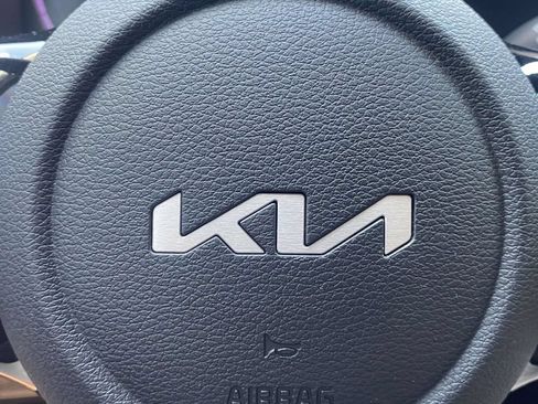 Used 2024 Kia Soul GT-Line FWD image 32