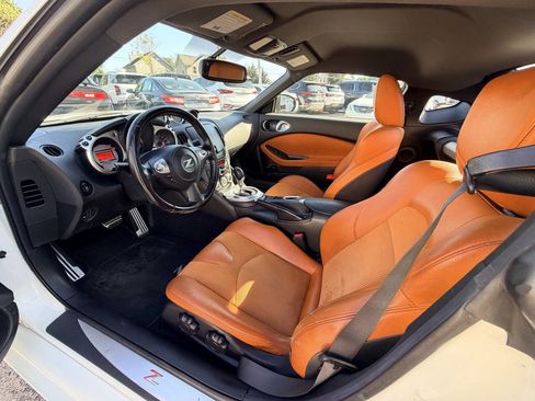 Used 2012 Nissan 370Z Touring RWD image 21