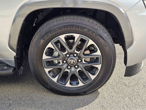 Used 2025 Toyota Sequoia Limited AWD/4WD image 9