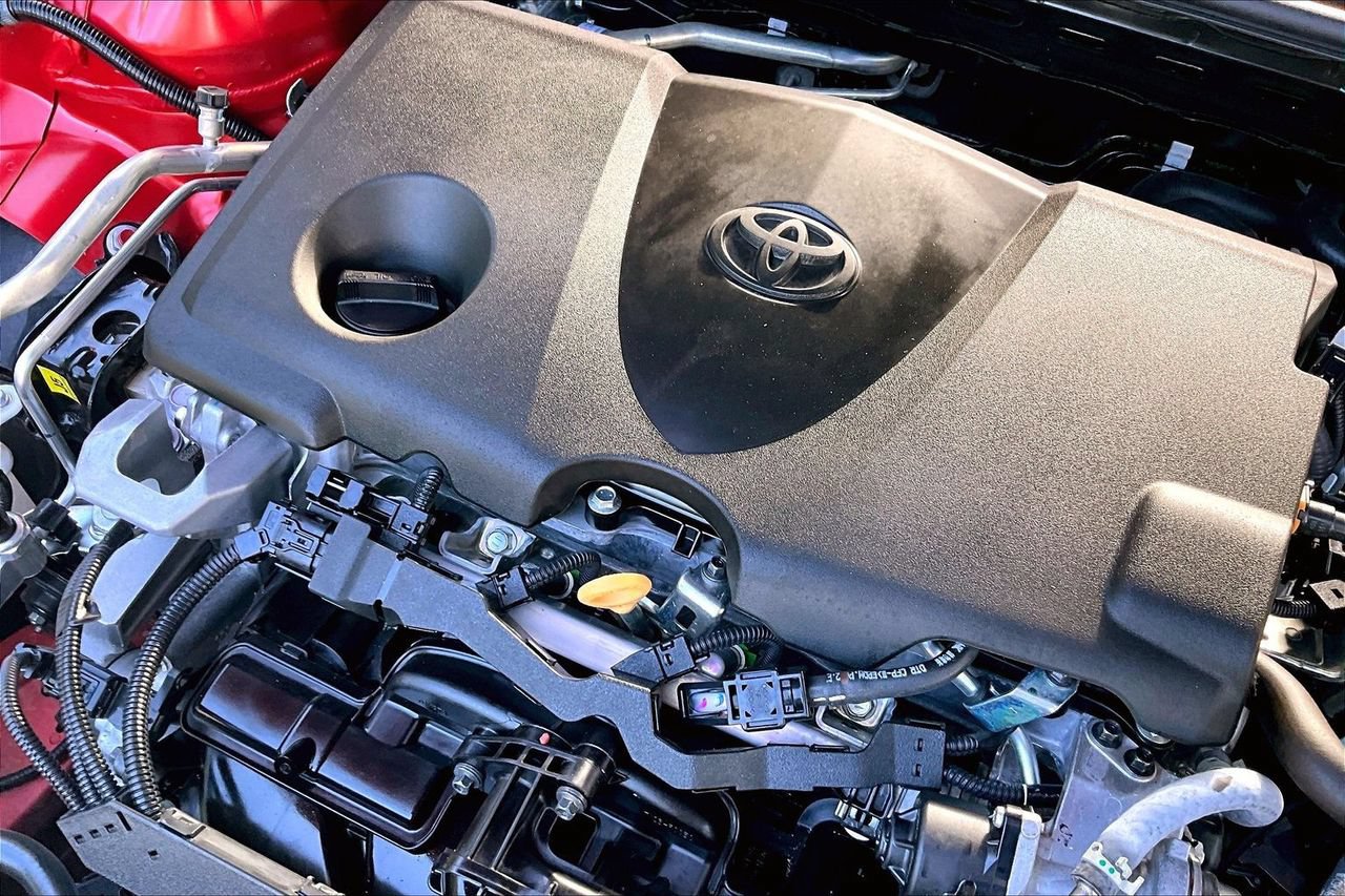 Used 2024 Toyota Camry SE FWD image 31