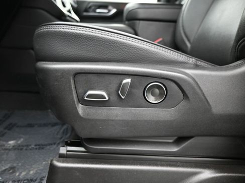 Used 2025 GMC Yukon Denali image 13