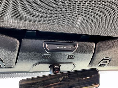 Used 2018 Jeep Wrangler Unlimited Sahara AWD/4WD image 16