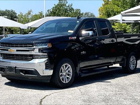 Used 2019 Chevrolet Silverado 1500 LT w/ Texas Edition AWD/4WD image 2