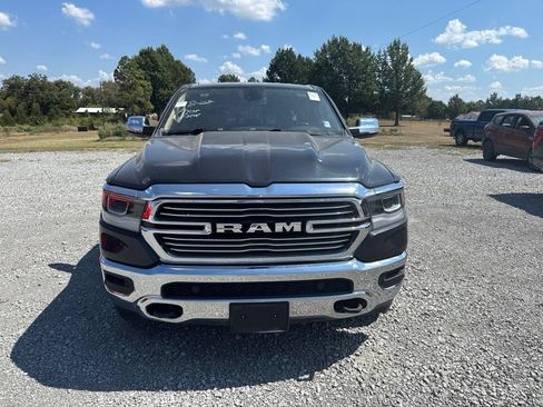 Used 2019 RAM 1500 Laramie AWD/4WD image 2