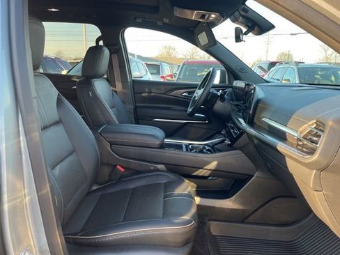 Used 2025 Chevrolet Traverse High Country w/ LPO, Floor Liner Package image 18