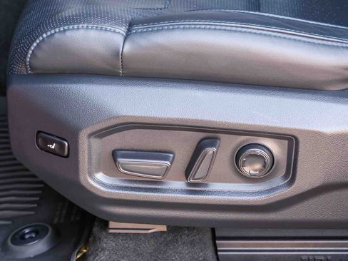Used 2023 Toyota Tundra Platinum AWD/4WD image 22