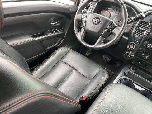 Used 2020 Nissan Titan PRO-4X w/ Pro-4x Convenience Package image 15