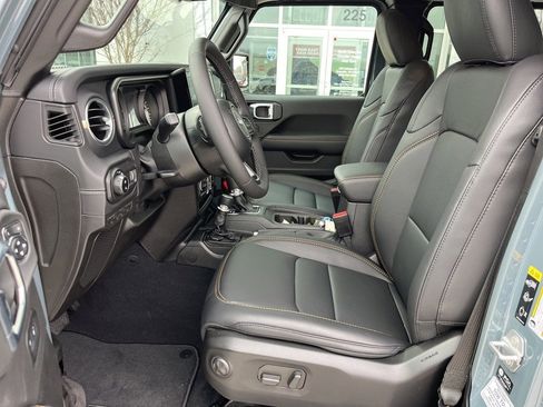 New 2026 Jeep Gladiator Sport image 3